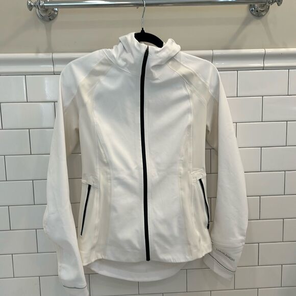 Lululemon fleece lined hooded running jacket. Size 4. - Picture 1 of 11